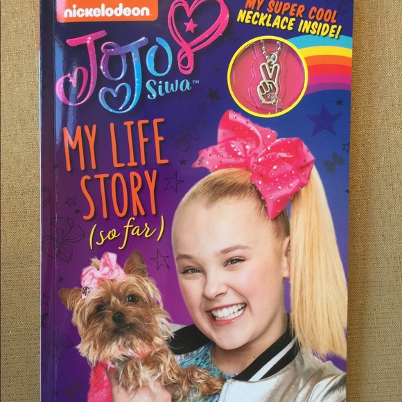 JoJo Siwa Makeup and Book Set - Picture 9 of 9